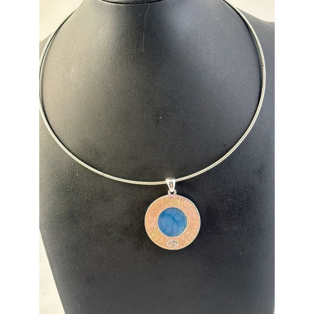 Joan Rivers Blue Druzy Round Pendant On Silvertone Wire Necklace 17”-20”